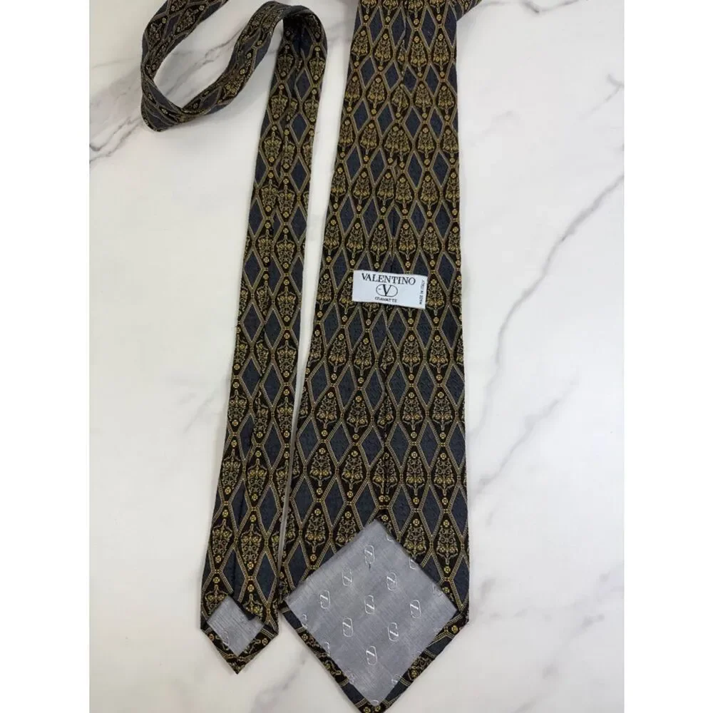Valentino Cravatte Silk Tie Blue Gold Diamond Medallion Made in Italy